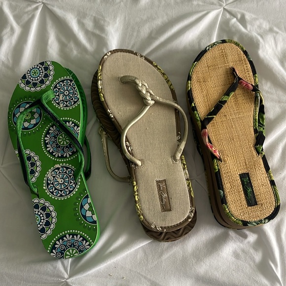 Vera Bradley Flip Flops 3 pair - Picture 8 of 8